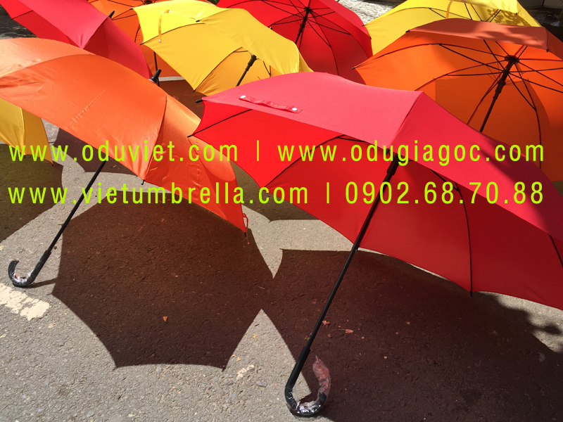 xưởng sản xuất ô dù cầm tay in logo quảng cáo